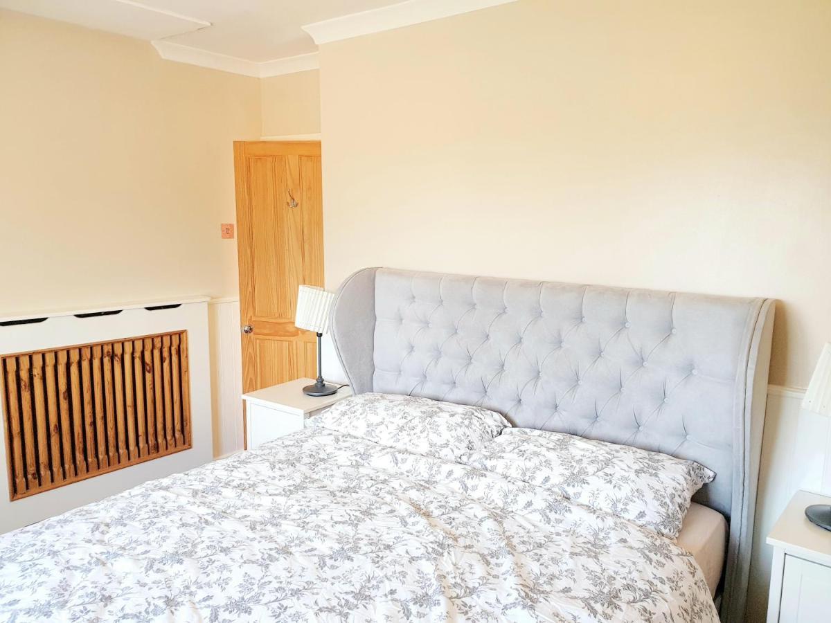 Specious 3Bed Property With Parking & Large Garden Aveley Exteriér fotografie